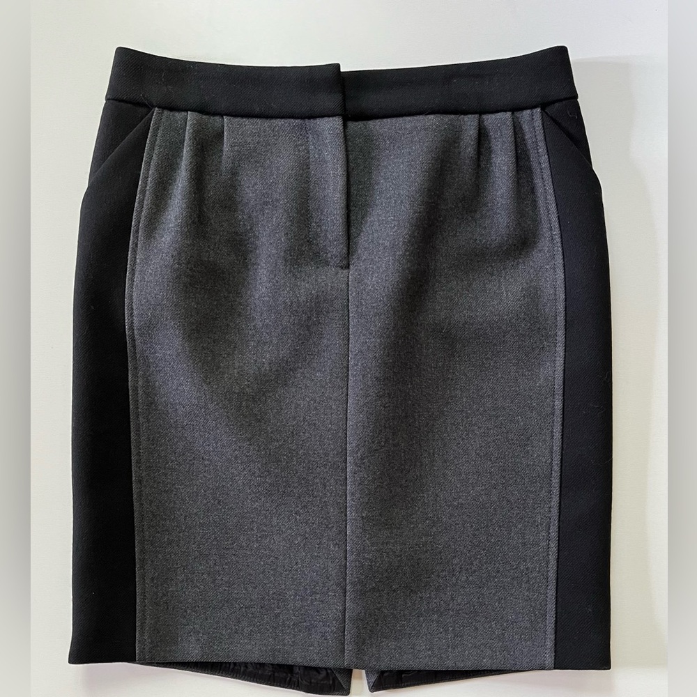 J Crew timeless grey and black wool trouser-style pencil skirt. Size 2